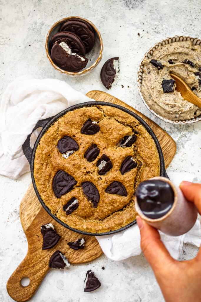 Cookies And Cream Baked Skillet Pancake (Vegan) - Nourishing Amy