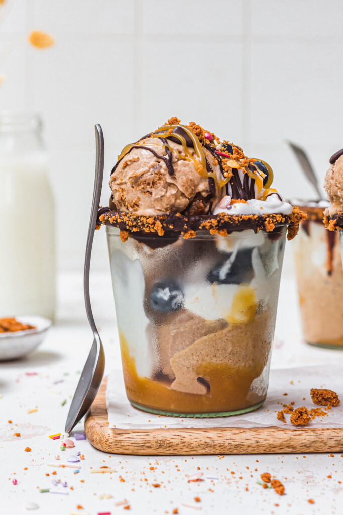 Coffee Caramel Ice Cream Sundaes (No Churn Vegan) with a spoon leaning against the jar