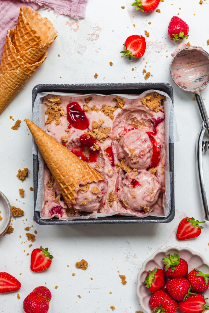Strawberry Shortcake Ice Cream (No-Churn) with one wafer cone