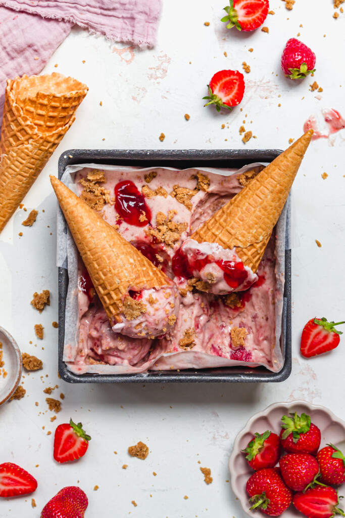 Strawberry Shortcake Ice Cream (No-Churn) with two cones