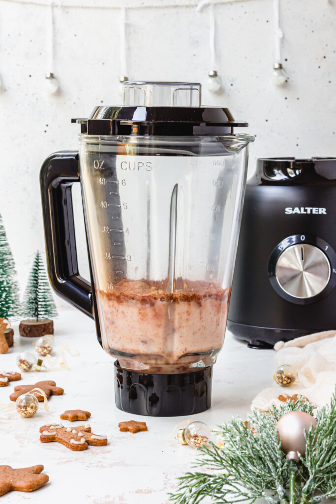 Making a Chocolate Gingerbread Mocktail in a blender