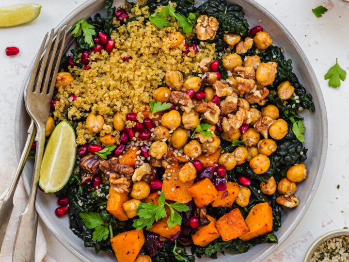 Baked Kale Salad With Crispy Quinoa