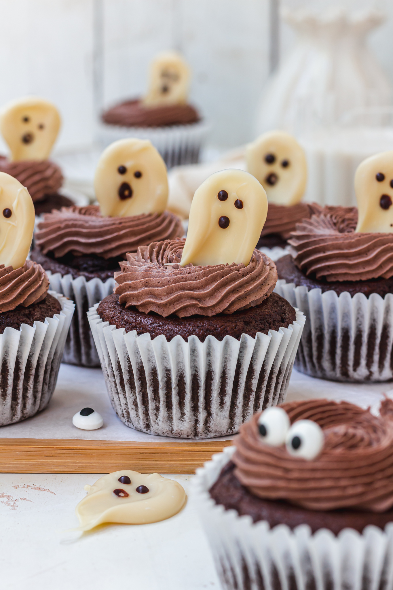 Double Chocolate Ghost Cupcakes