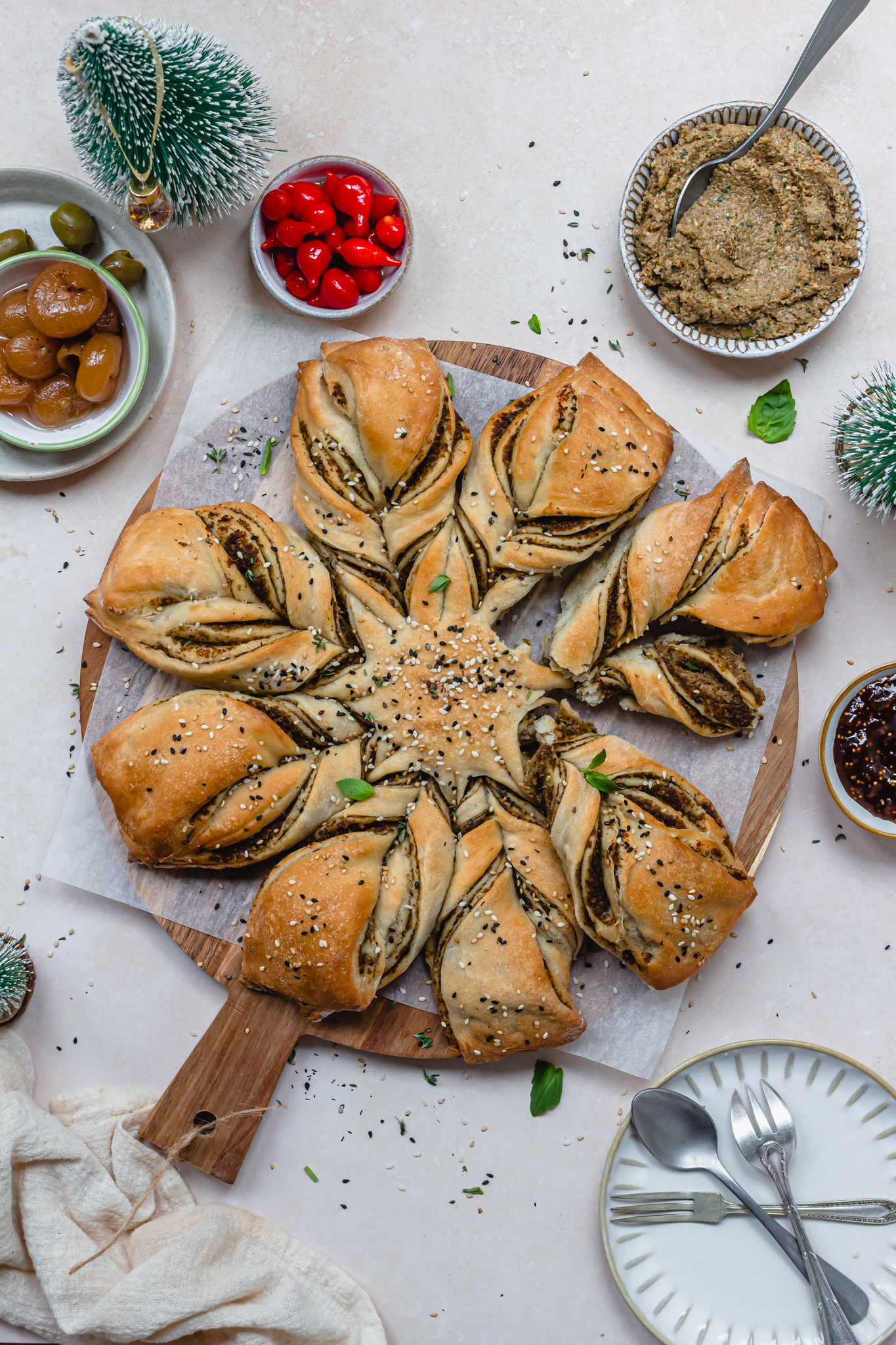 A Mushroom and Olive Tapenade Star Bread